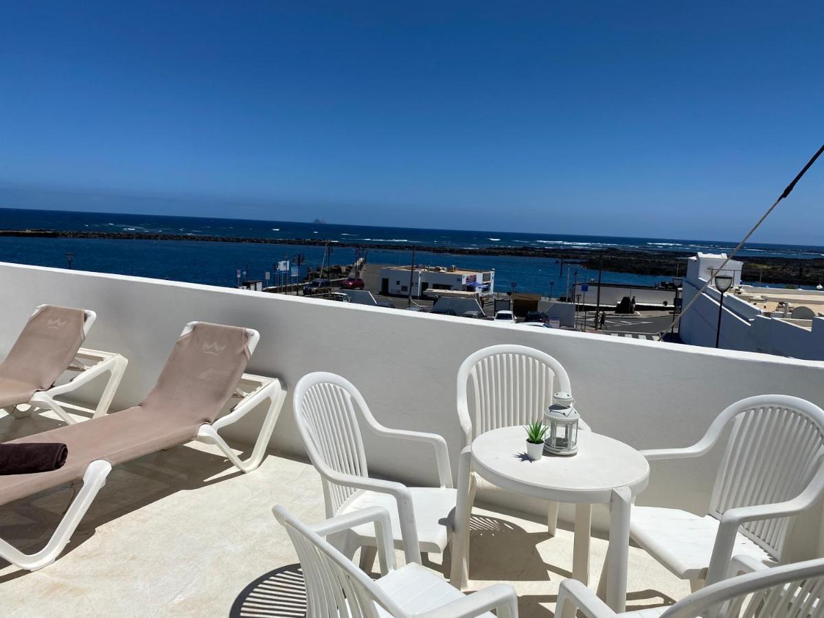 Mirador Del Muelle House Vandrarhem Orzola Exteriör bild