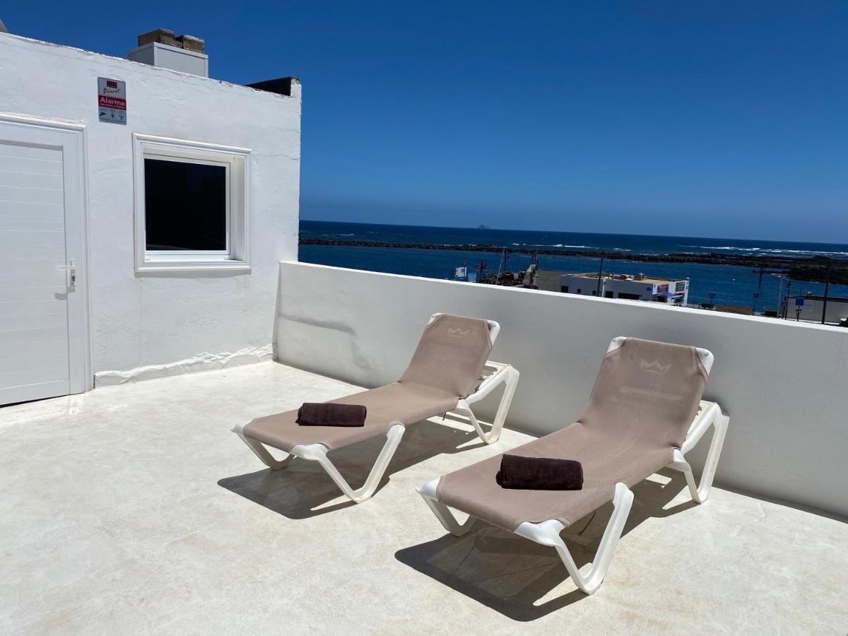 Mirador Del Muelle House Vandrarhem Orzola Exteriör bild